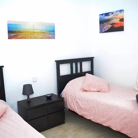 Oda ve Kahvaltı Habitacion Doble San Bartolome - Dos Camas *